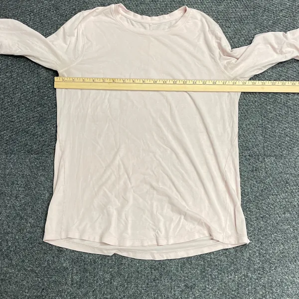 Lululemon Athletica Light Pink Long Sleeve Top size 12/14 lightweight tshirt - Image 5