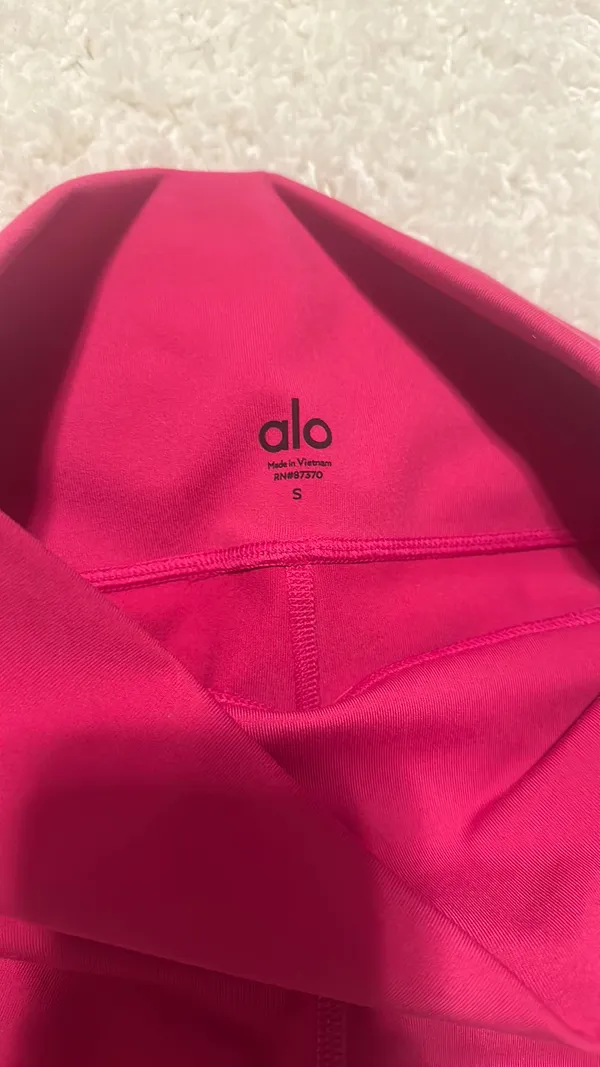 Alo Biker Shorts - Image 3