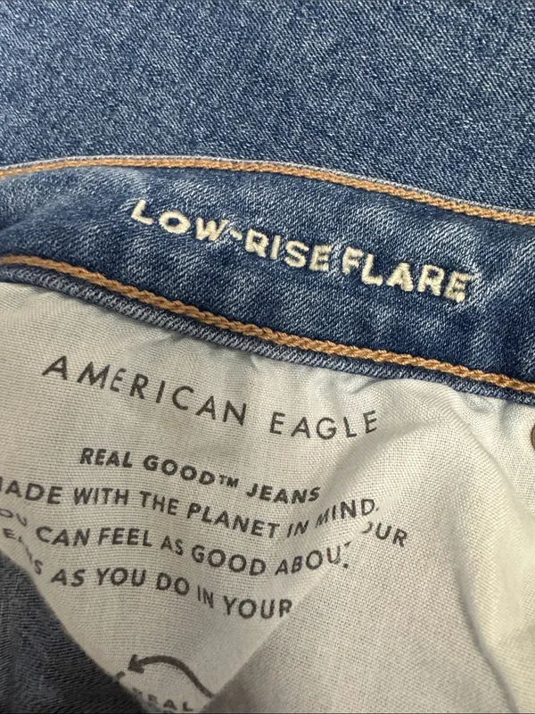 American Eagle Low Rise Flare Size 4 Short - Image 3