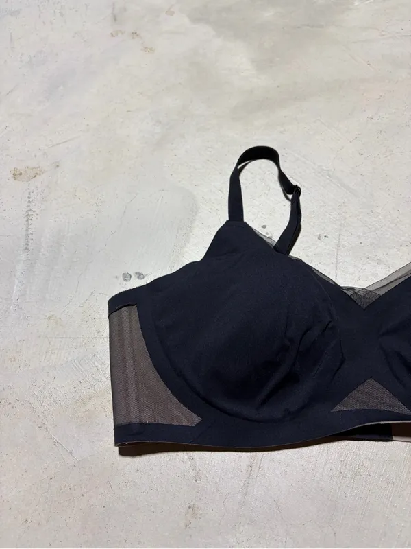 Honeylove Black crossover bra large - Image 2