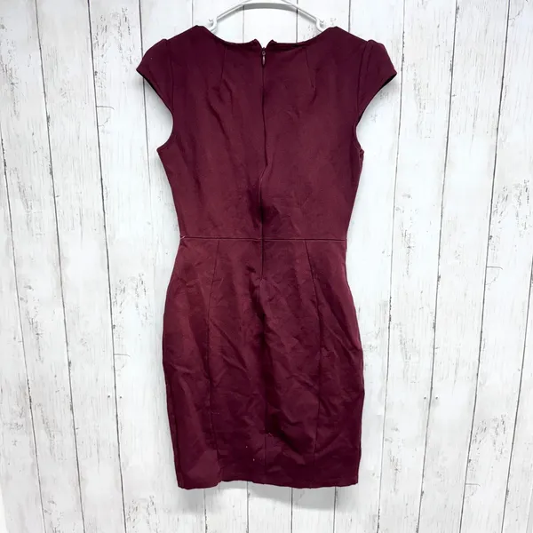 Lulus Dress Women Size Medium Short Sleeve Mini Zip Back Maroon Business Evening - Image 8