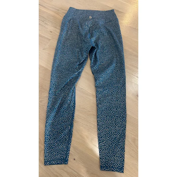 Buff Bunny Rosa pocket legging "Bossy" print Nile blue size medium - Image 8