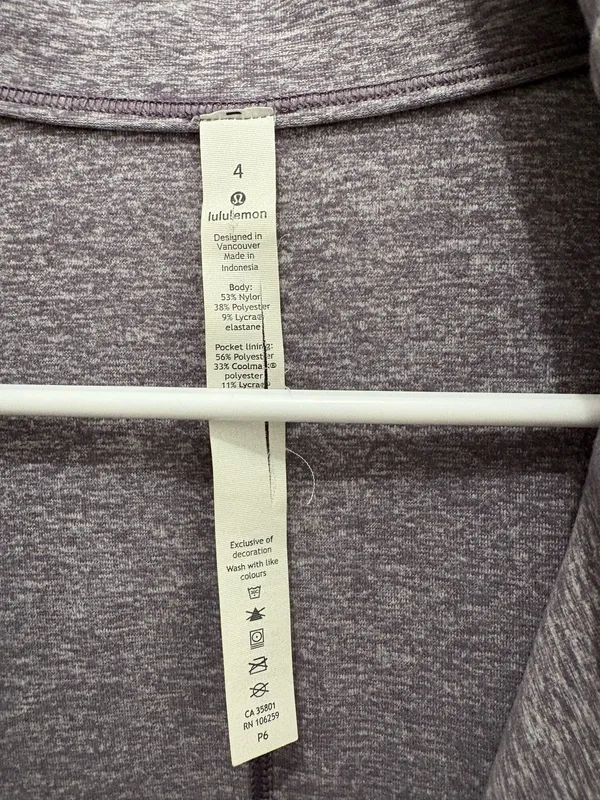 Lululemon gray heather wrap jacket in size 4 come with Lulu bag #athletic #activewear - Image 6