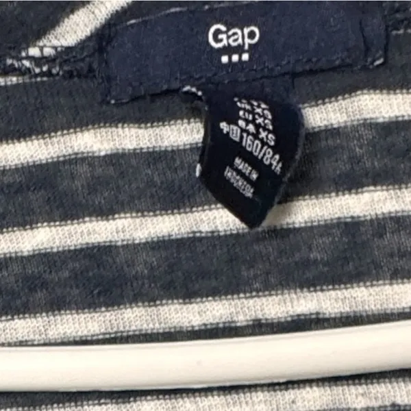 Gap Women's Striped Sleeveless Basic Tee  Sz XS - Image 5