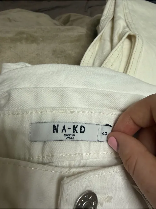 NWT NA-KD White Brown Trim Straight Leg Jeans - Image 7