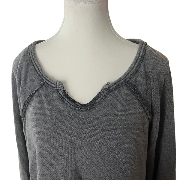 Free People Charcoal Gray Oversized Bell Crochet Notched V-Neck Top Medium‎ - Image 3