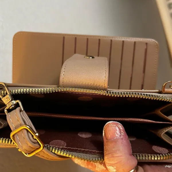 Elegant Tan Crossbody Bag - Image 5