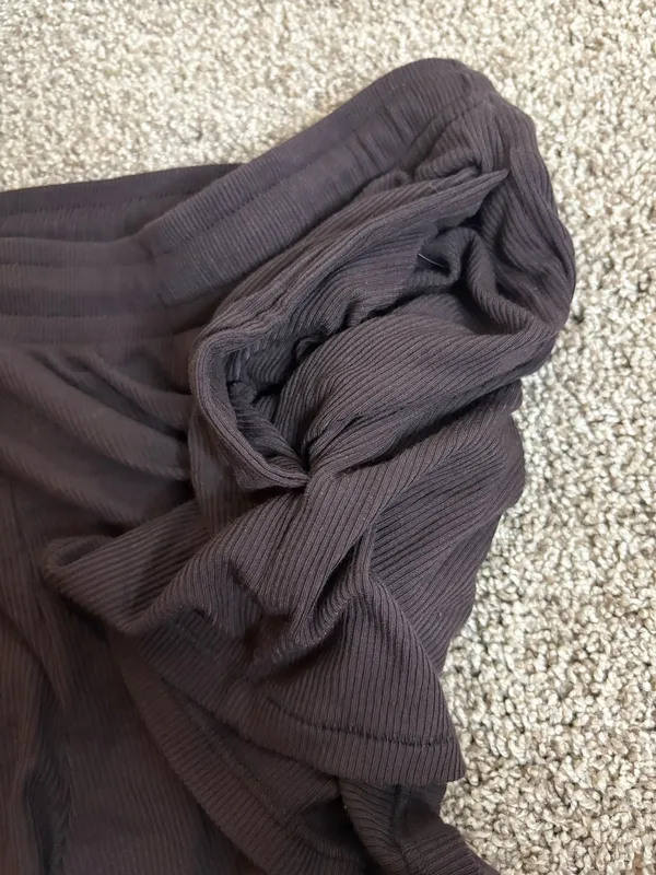 SKIMS Sweat Shorts - Image 3