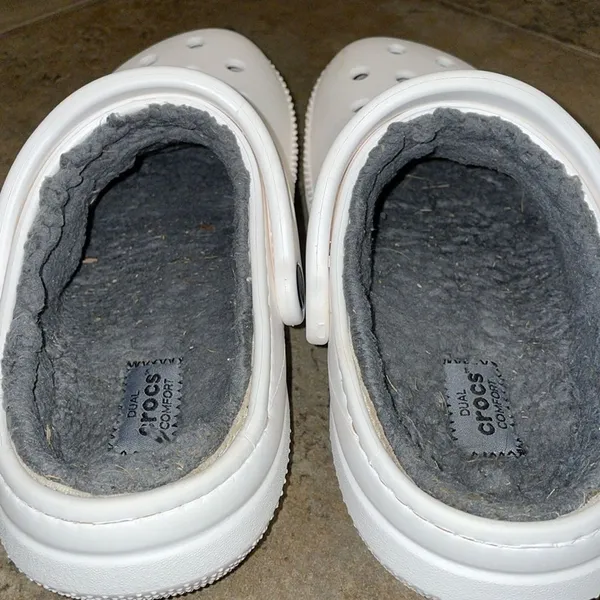CROCS White Classic Lined Clog Shoes Unisex Size M4 W6 203591 - Image 5