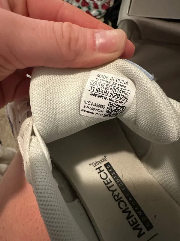 Reebok White Sneakers with Light Blue Trim - Image 6