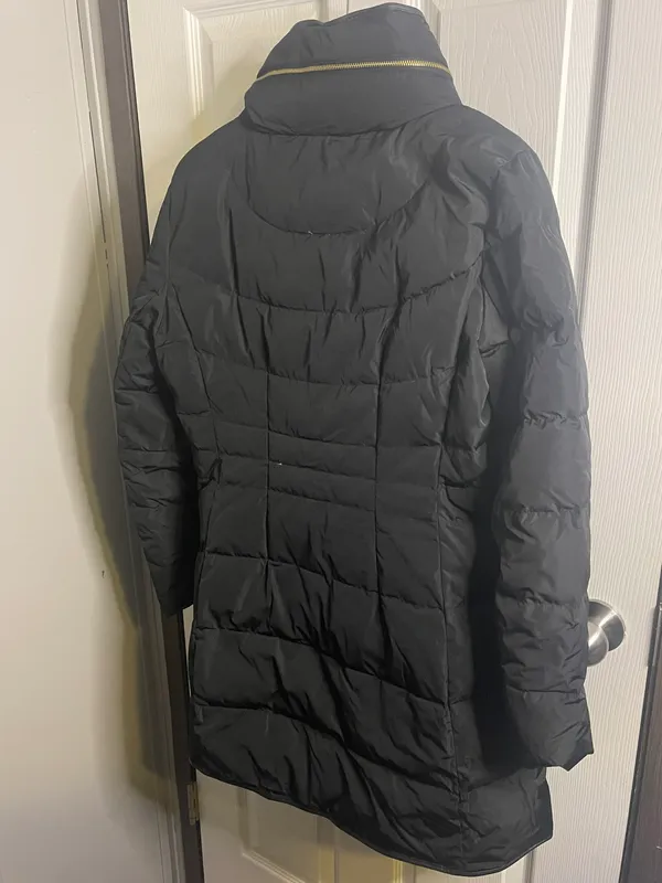 women’s large black coat with zipper stored hood. SEE NOTES. - Image 2