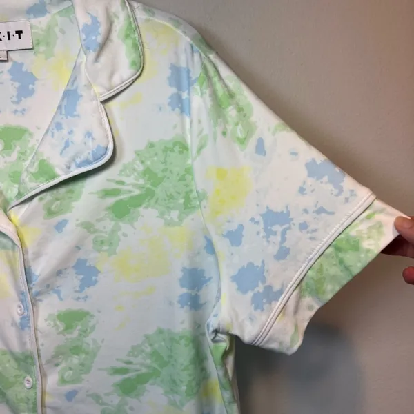 KIKIT 2-Piece Short Lounge Set Pastel Tie Dye Short Sleeve Button Up Shirt Large - Image 5