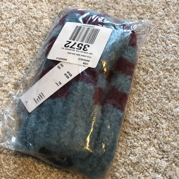 Urban Outfitters New gloves cozy warm - Image 3