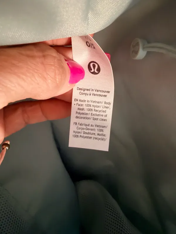 Lululemon Quilty Pleasures Shoulder Bag 14L pelican sold out online NWT - Image 11
