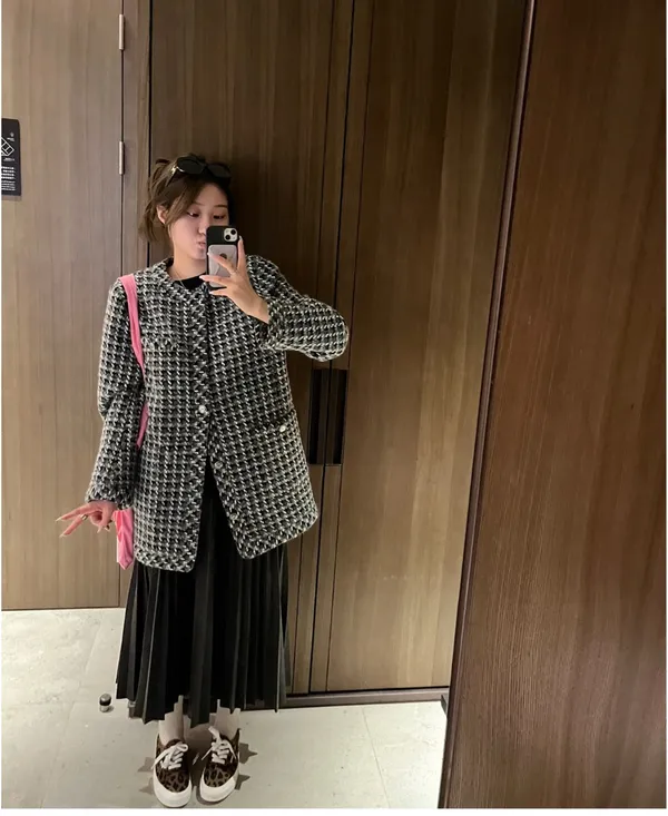 Tweed Coat Size M - Image 10