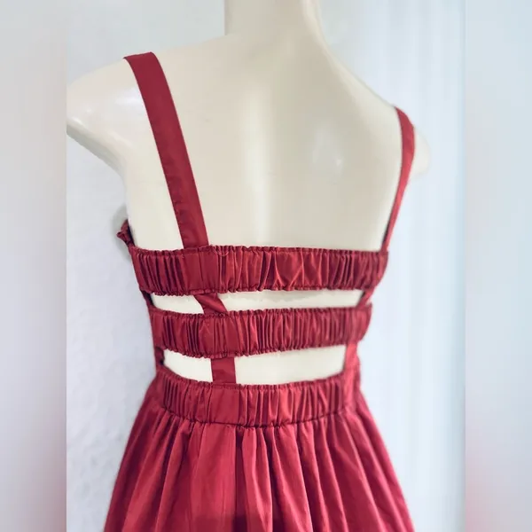 Just found women’s dress size medium! Style it in May ways like new - Image 5