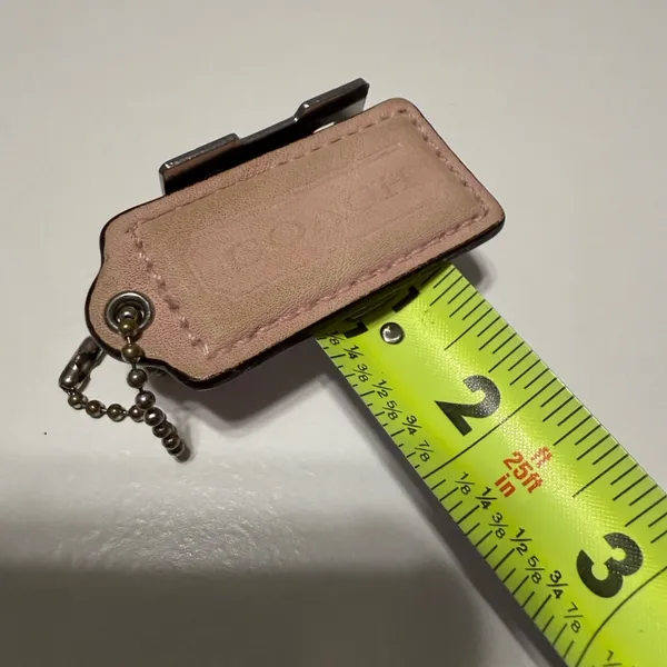 Coach light pink tag - Image 3