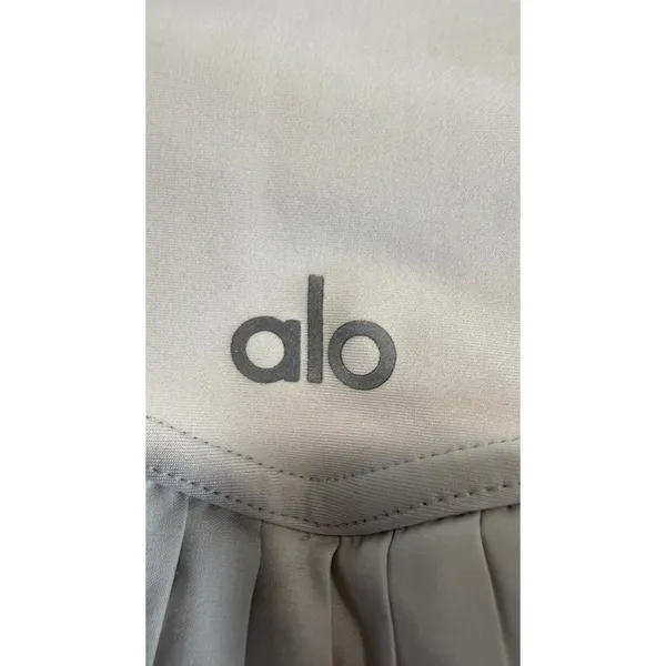 Alo Yoga Pleated Tennis Skirt with Built-in Shorts Light Gray W0366R Size M - Image 3