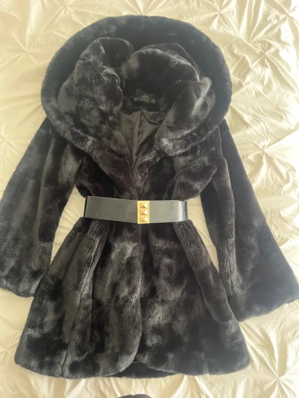 Tahari Faux Fur Coat - Image 5