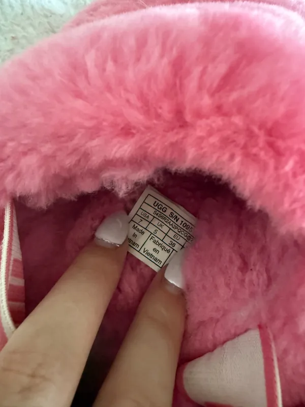 UGG slippers - Image 5
