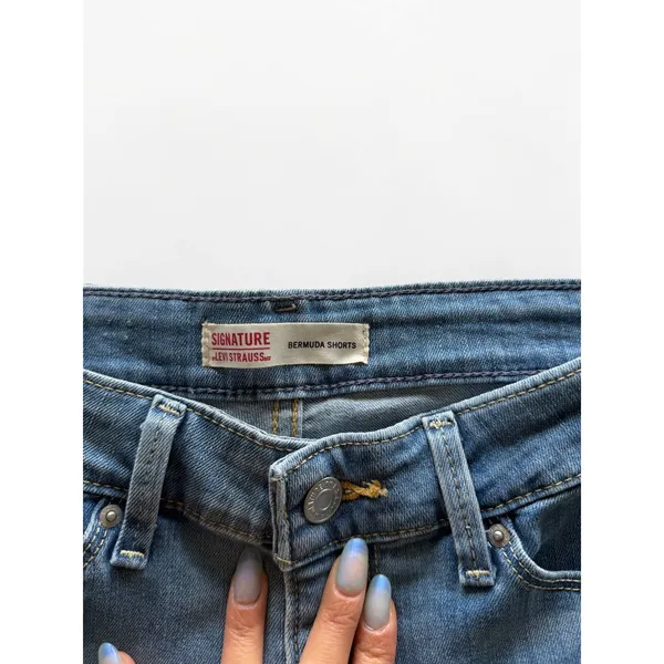 Signature by Levi Strauss Womens Bermuda Shorts‎ Medium Wash Denim Size 8 W29 - Image 3