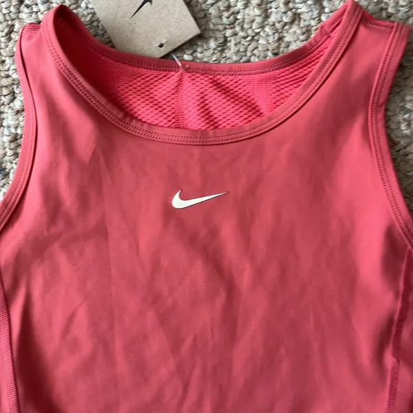 NWT NIKE PRO Dri-FIT Women's Cropped Training Tank - Image 7