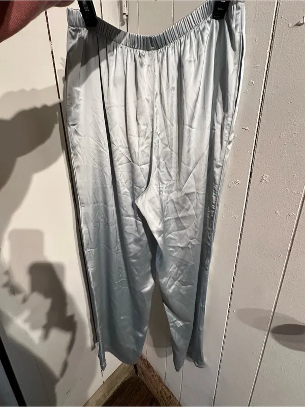 SKIMS NWT Satin Light Blue women’s Satin Lounge Pants - Image 4