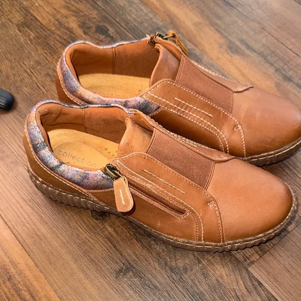 Clarks Brown Espadrilles with Patterned Accent - Image 13