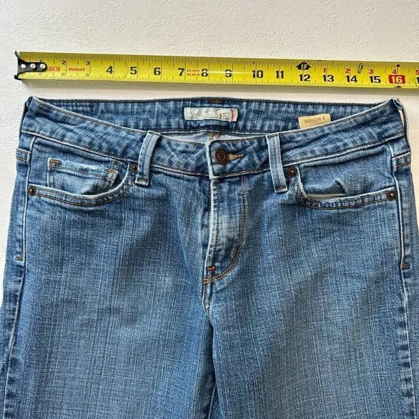 Levi’s 518 Low Bootcut Jeans Women’s Size 8 Medium Blue Denim - Image 5