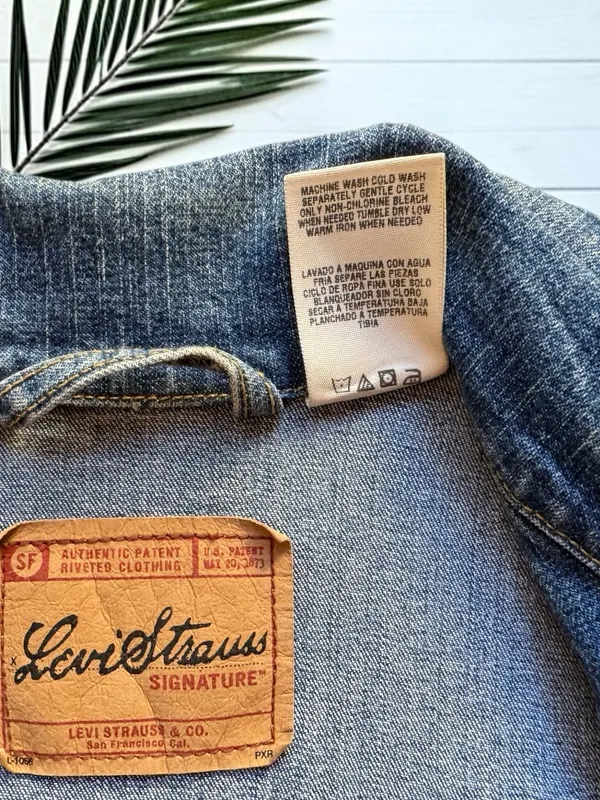 Levi's Levi Strauss Signature Denim Jacket Women’s Large Blue Jean Trucker Classic - Image 8