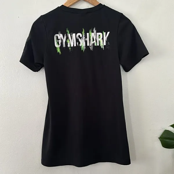 Gymshark Womens TRAINING shirt EUC - Image 3