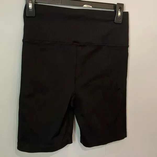 Athleta High Rise Ribbed Biker Shorts Black Size Medium Activewear #800 - Image 3