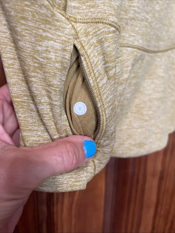 Lululemon Always Alert Half Zip
Heathered Grape Leaf size 6 - Image 7