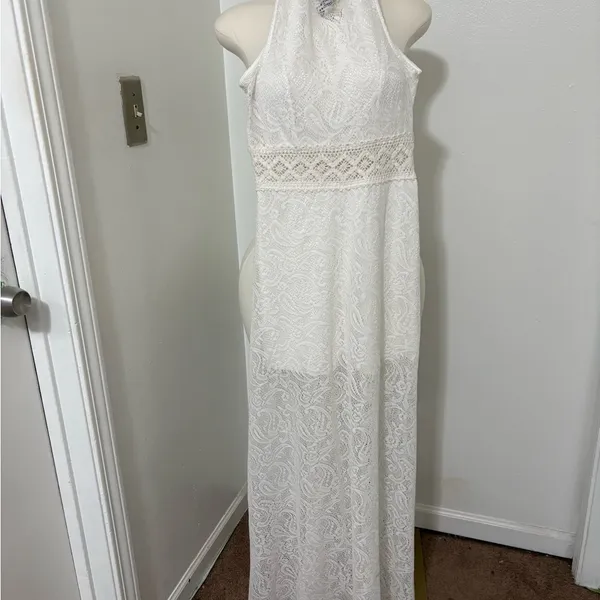 White Lace Halter Maxi Dress NWOT Large - Image 2