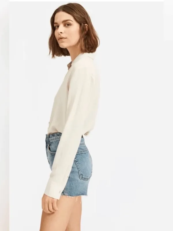 Everlane women’s The Cheeky Denim Short button fly in Worn -In Blue Size 31 NWT - Image 3