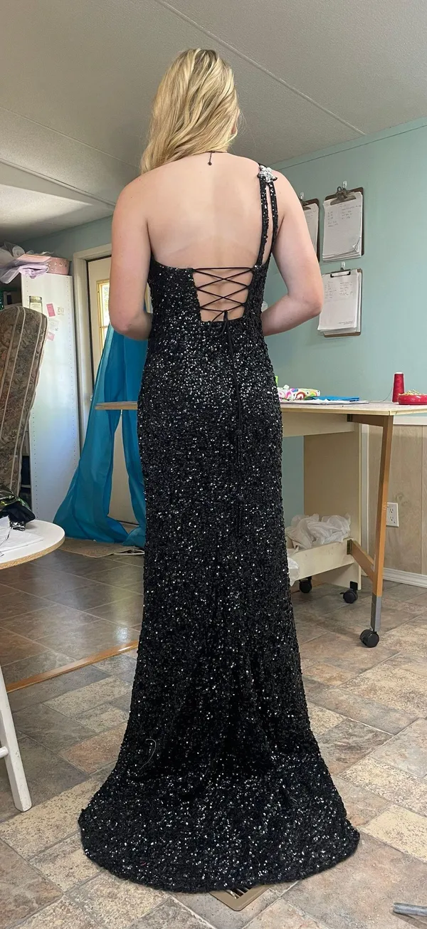 Sherri Hill Prom Dress - Image 2