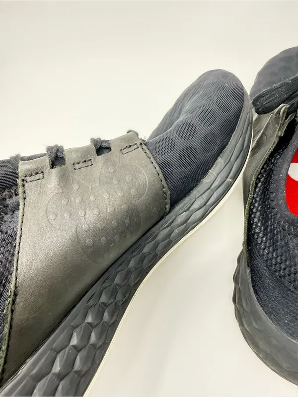 New Balance Disney Minnie Mouse Polka Dot Edition Black Athletic Sneakers Size 9 - Image 5