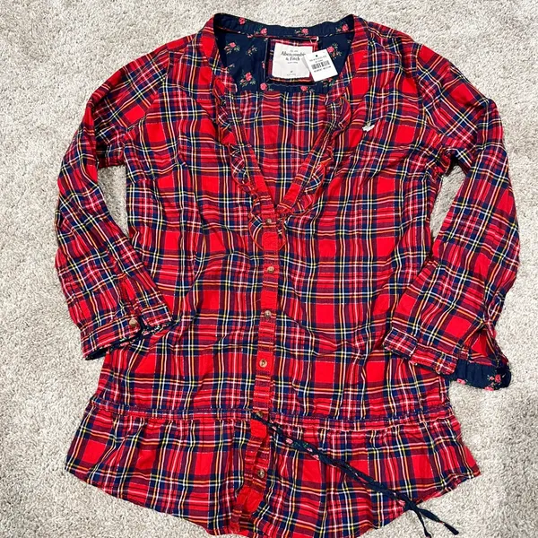 Abercrombie & Fitch Womens M Christmas Red Plaid Button Down Blouse Brand New - Image 2