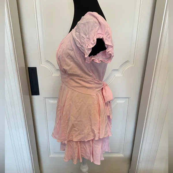 Altar’d State Haisley Double Layered Pink Ruffled Romper NWOT - Image 5
