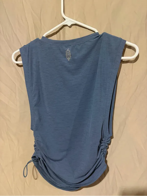 Free People Three people tank top - Image 3