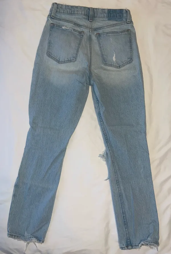 Abercrombie & Fitch Mom High Rise Jeans - Image 2