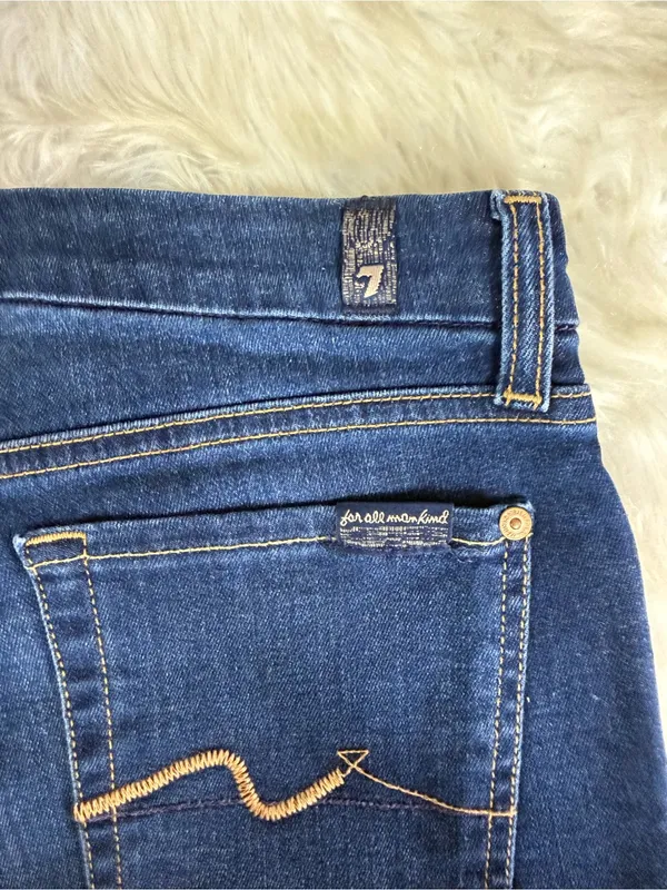 7 For All Mankind Karah Bootcut Jeans Size 30 Dark Wash Long Inseam - Image 3