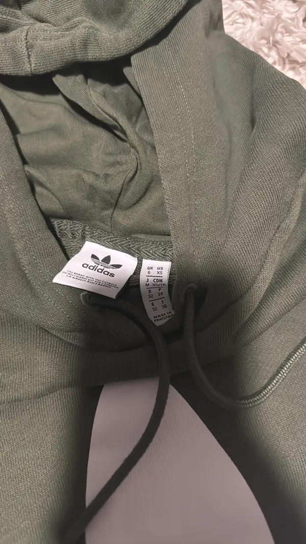 Adidas Sweatshirt - Image 2