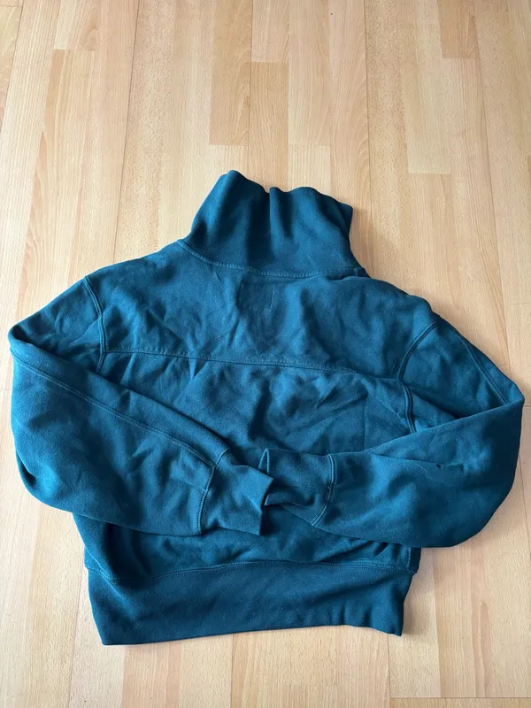 Abercrombie Sweatshirt - Image 2