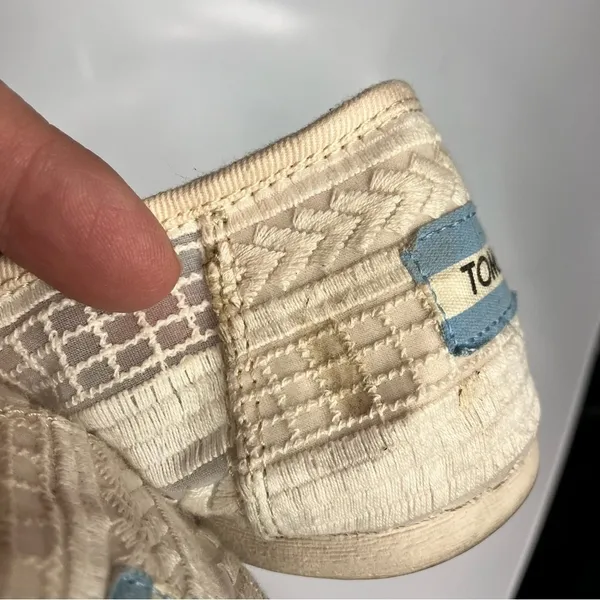 Toms off‎ white flats size 7 - Image 6