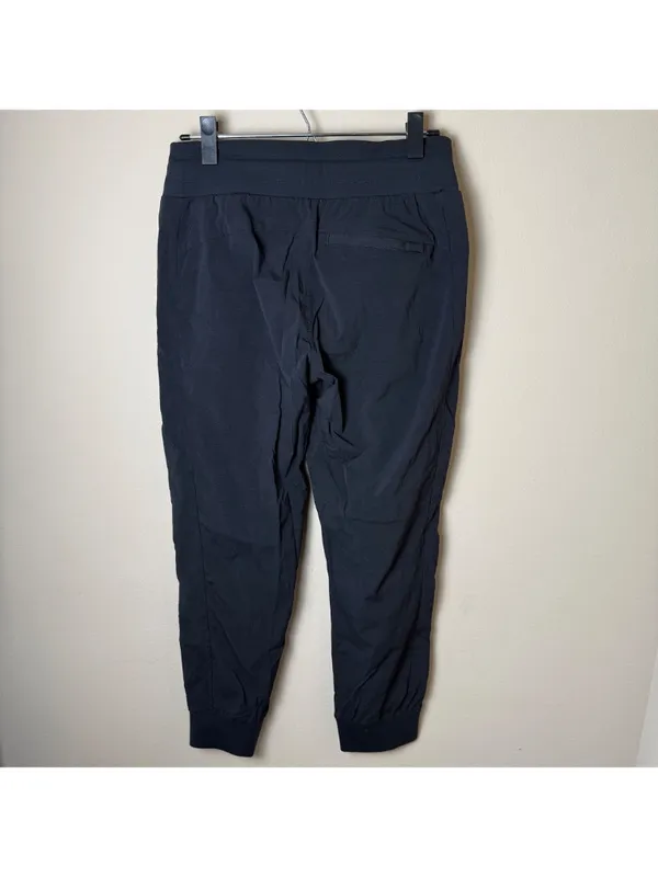 Athleta Trekkie North Crop 23" Jogger Pants Womens 4T Tall Black Hiking Outdoor - Image 2