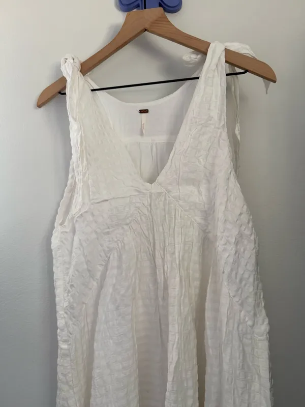 Free People Small Celine Maxi Dress White Textured Beach Flowy Bow Tie Strap - Image 8