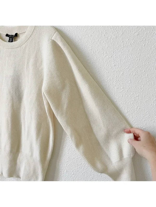 Saks Fifth Avenue 100% Cashmere Balloon Sleeve Sweater Snow Size Medium Neutral - Image 4