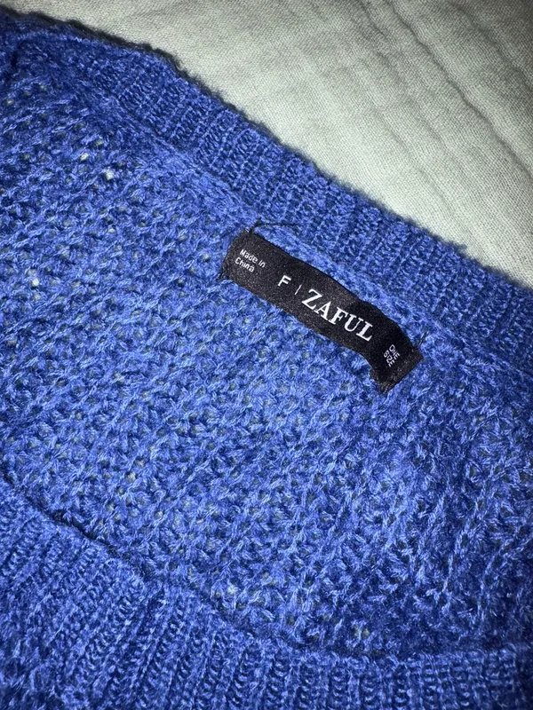 Zaful Blue Striped Sweater - Image 3