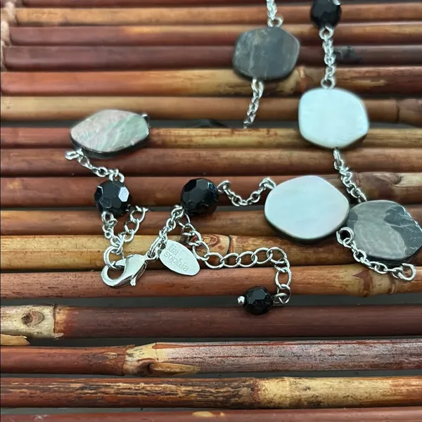 Lia Sophia Silver and Black Necklace - Image 4